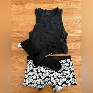 Gilly Hicks “the Women’s Basic Pack” Intimates Set